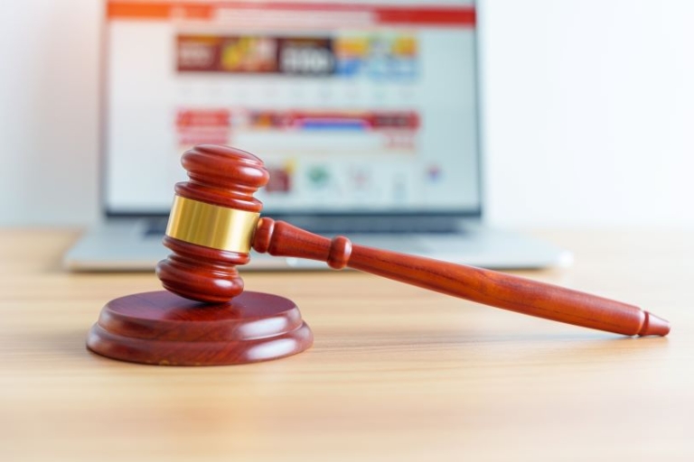 Social Media and Personal Injury Claims: The Benefits and Pitfalls